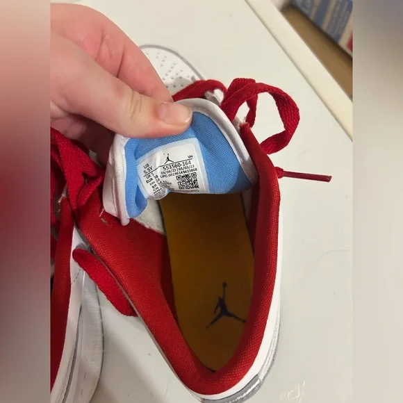 Jordan’s - Picture 3 of 6